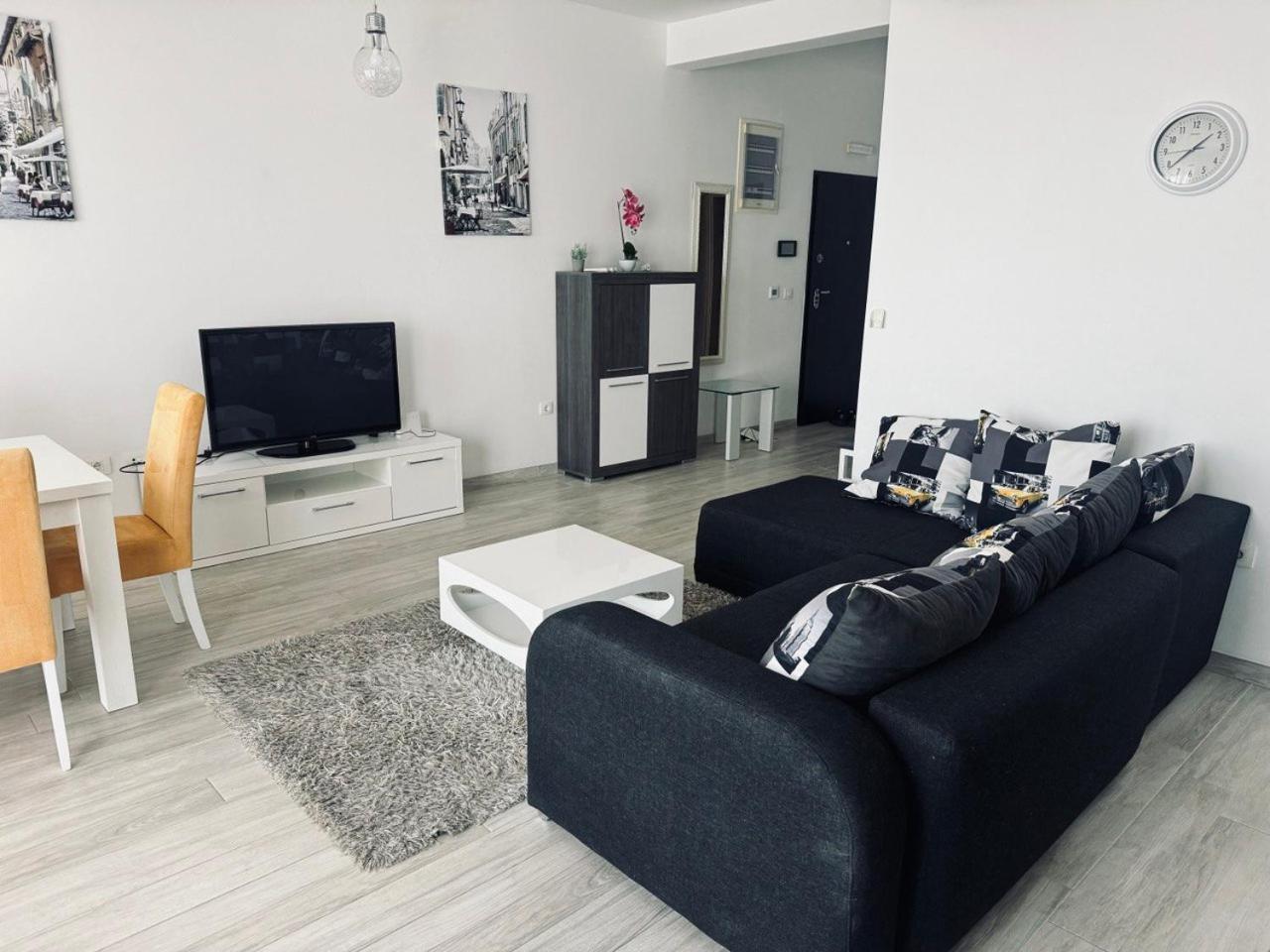 Sf Apartments Lux Добра-Вода Экстерьер фото
